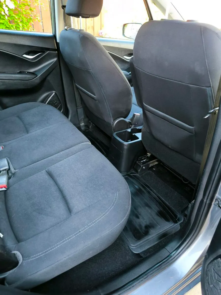 2014 Hyundai iX20 Deluxe 1.4D - Image 4
