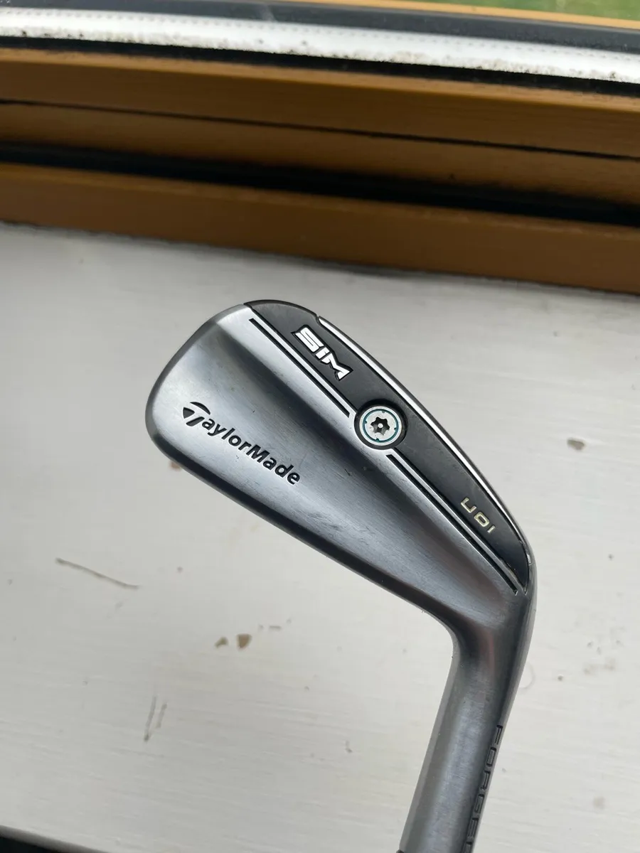 Taylormade Sim 2 iron - Image 1
