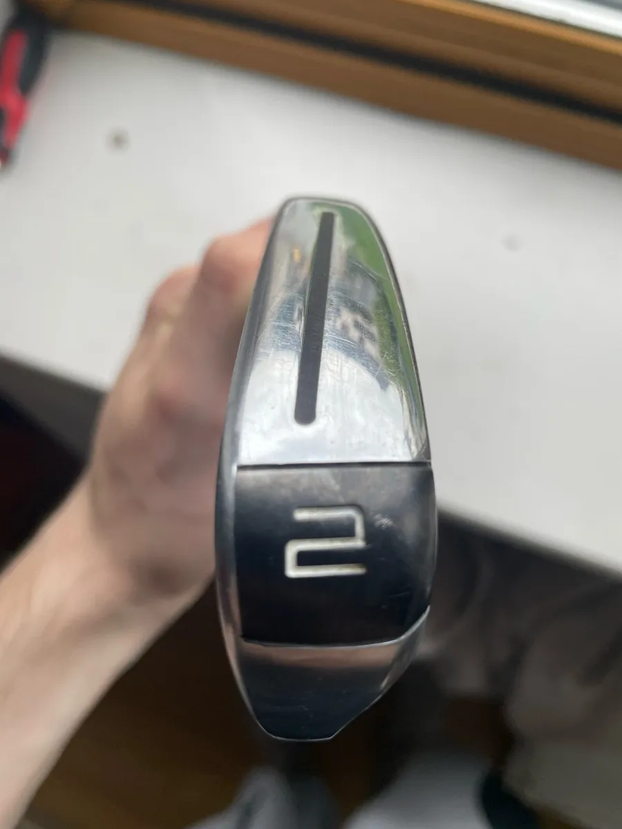 Taylormade Sim 2 iron - Image 2