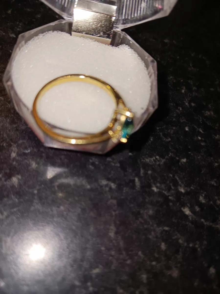 Gold rings - Image 2