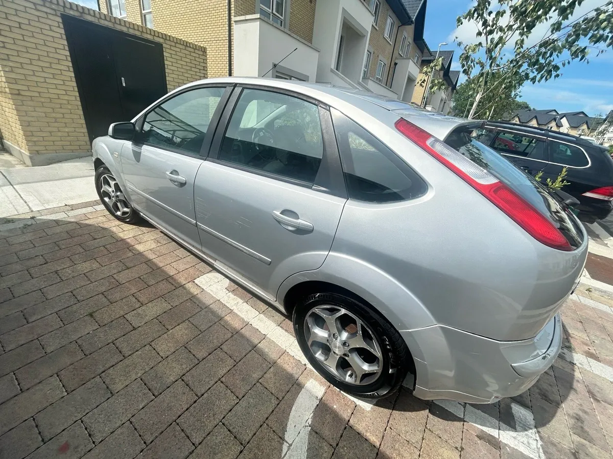 Ford focus 2008 - Image 3
