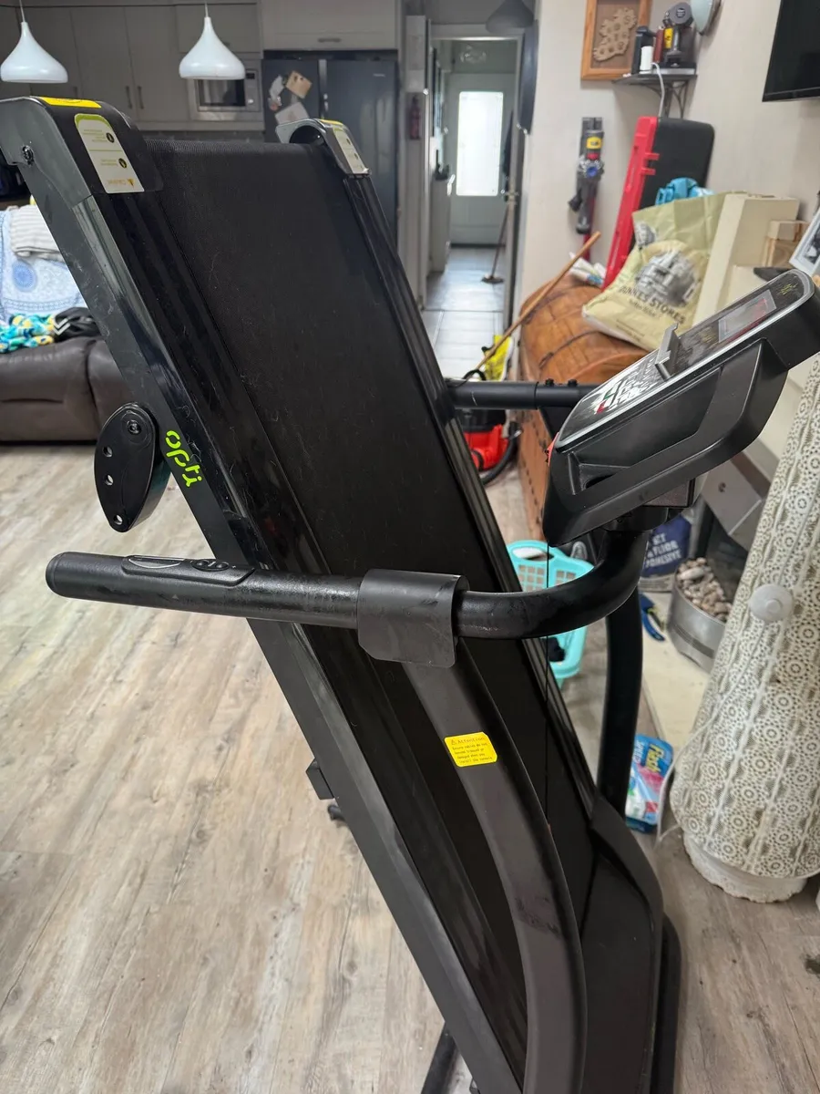 Treadmill - Image 1