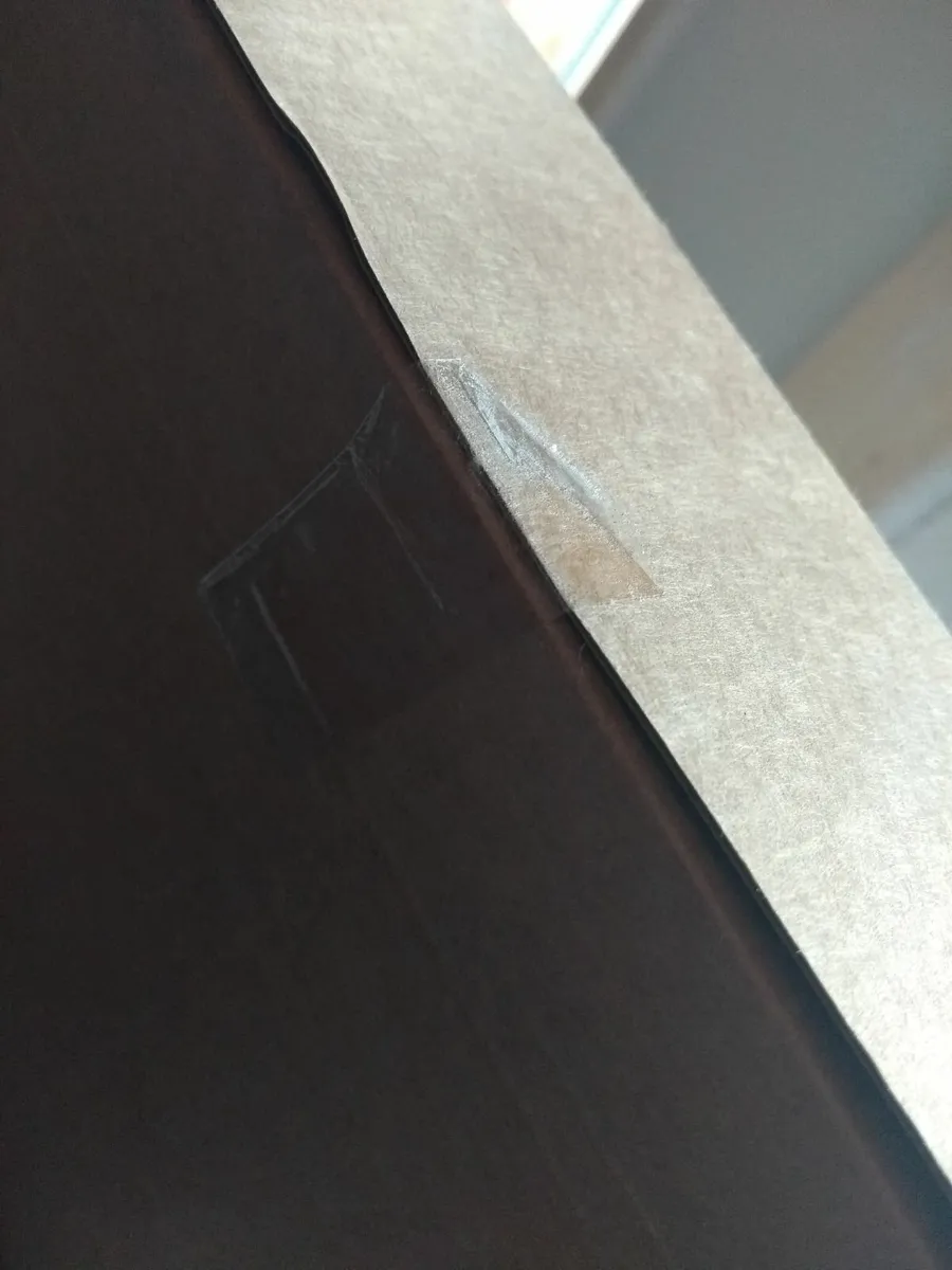 BRAND NEW mattress protector - small double - Image 2