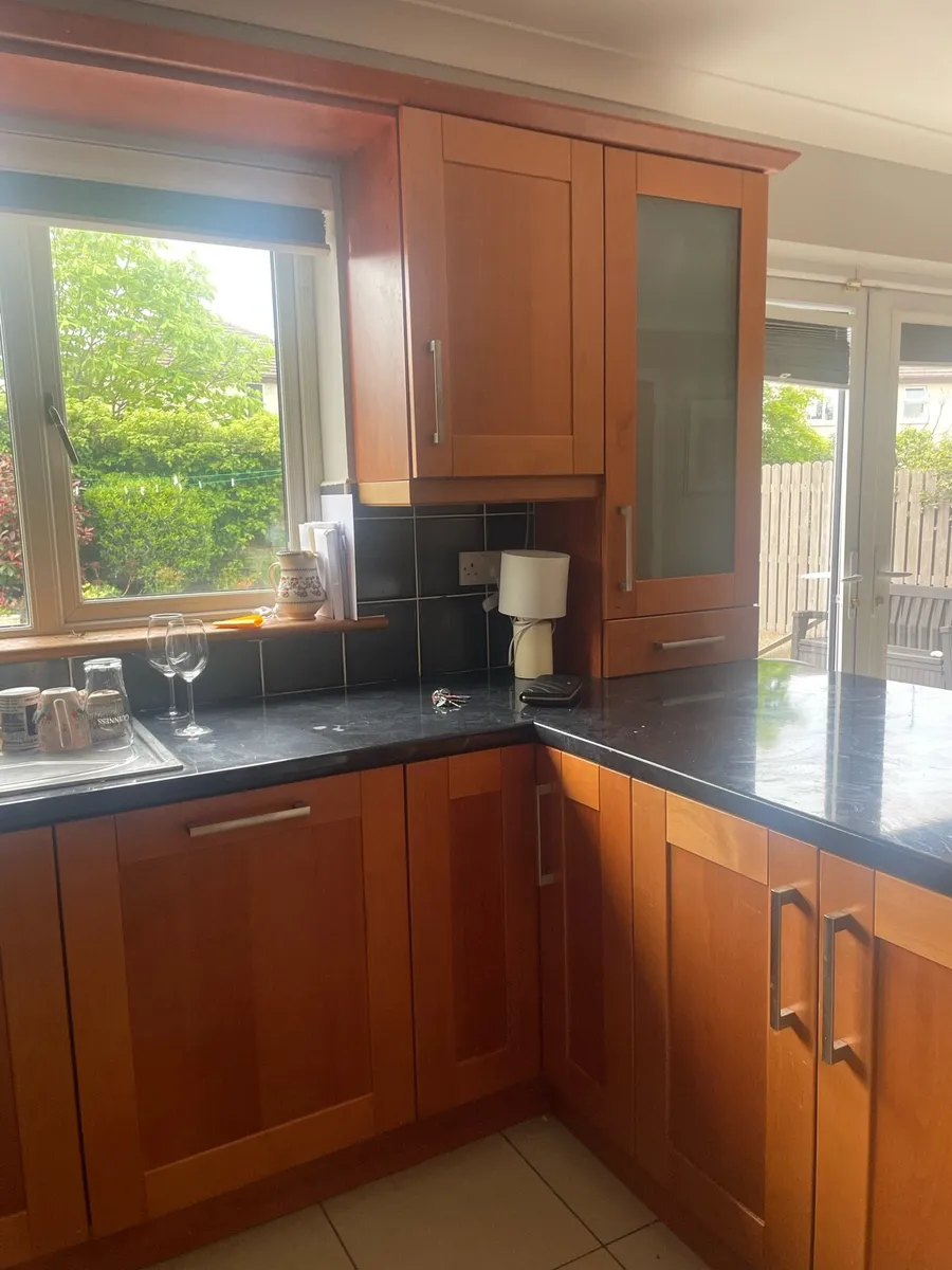 Kitchen cupboards - Image 3
