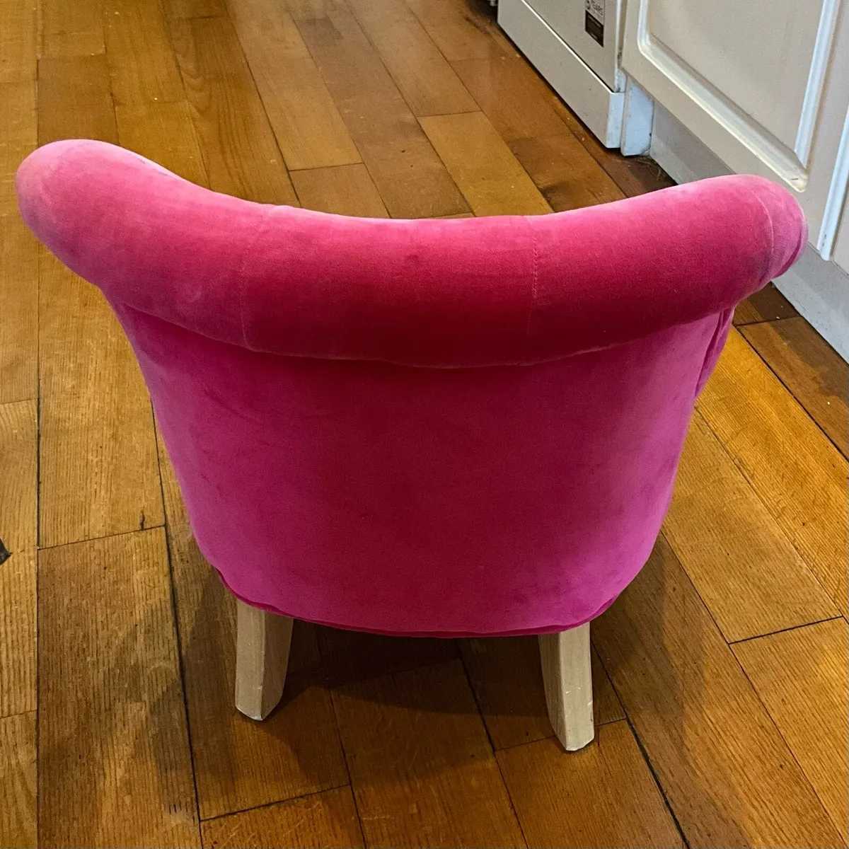 Childs Pink Velvet Upholstered Bedroom Chair - Image 3
