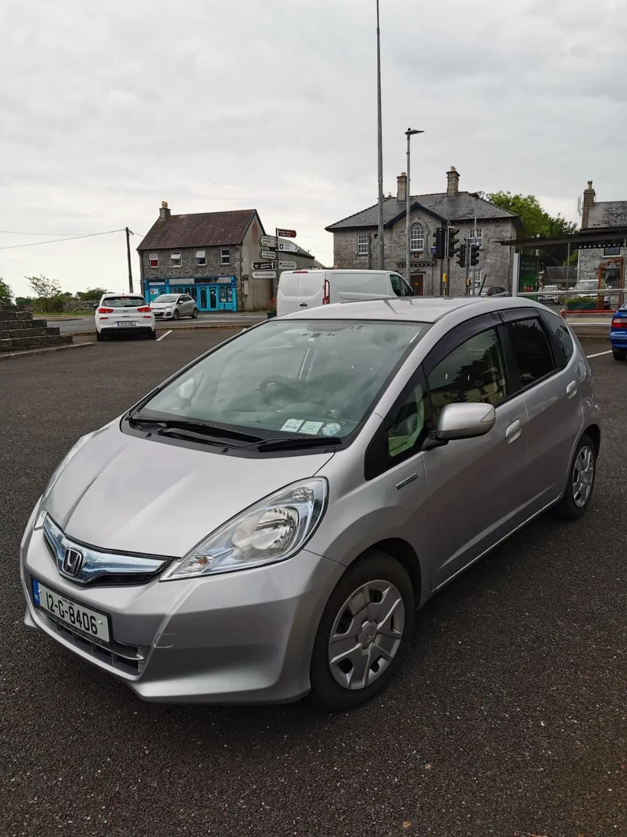 Honda fit 2012 1.3 hybrid - Image 1