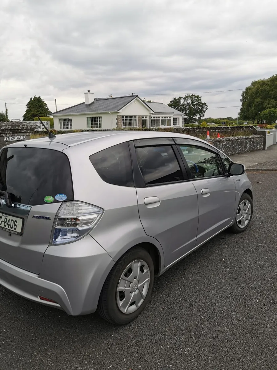 Honda fit 2012 1.3 hybrid - Image 4