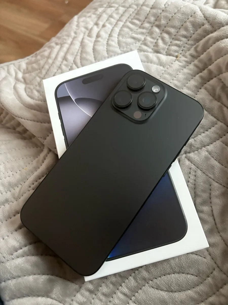 IPhone 16 pro max sim free - Image 2