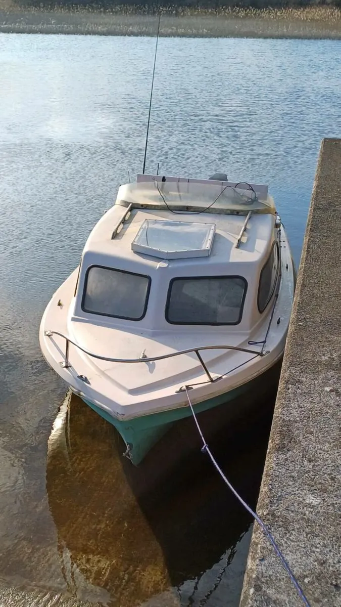 Shetland boat, 40 hp engine and trailer - Image 3