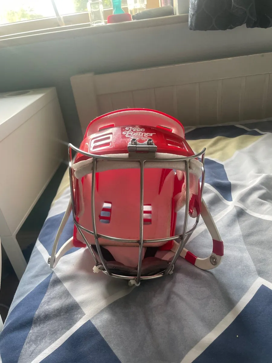 hurling helmet - Image 1