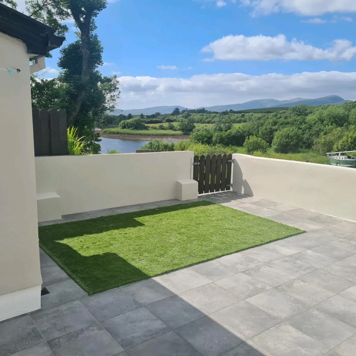 Holiday Home - Image 1