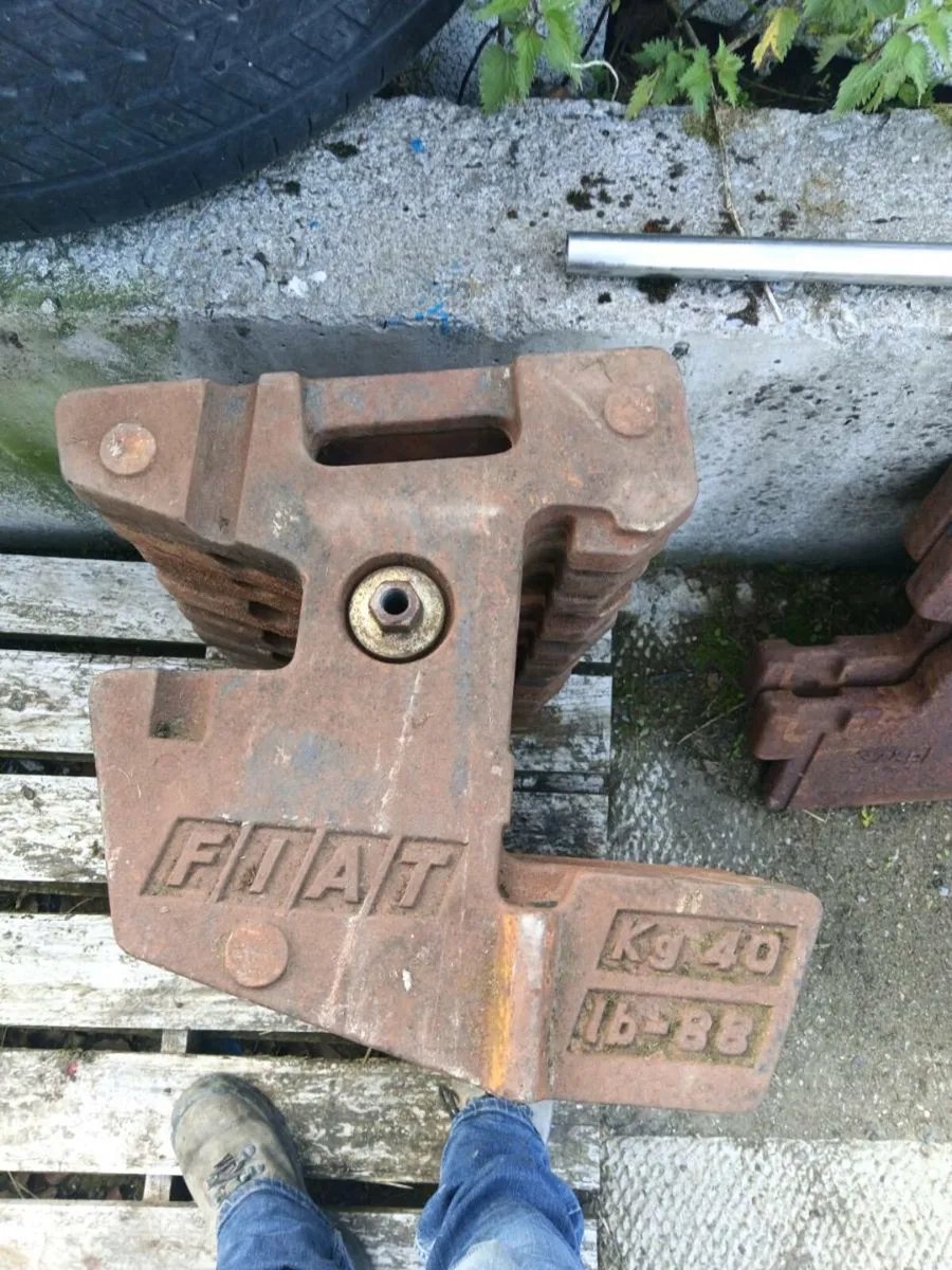 Fiat tractor weights - Image 1