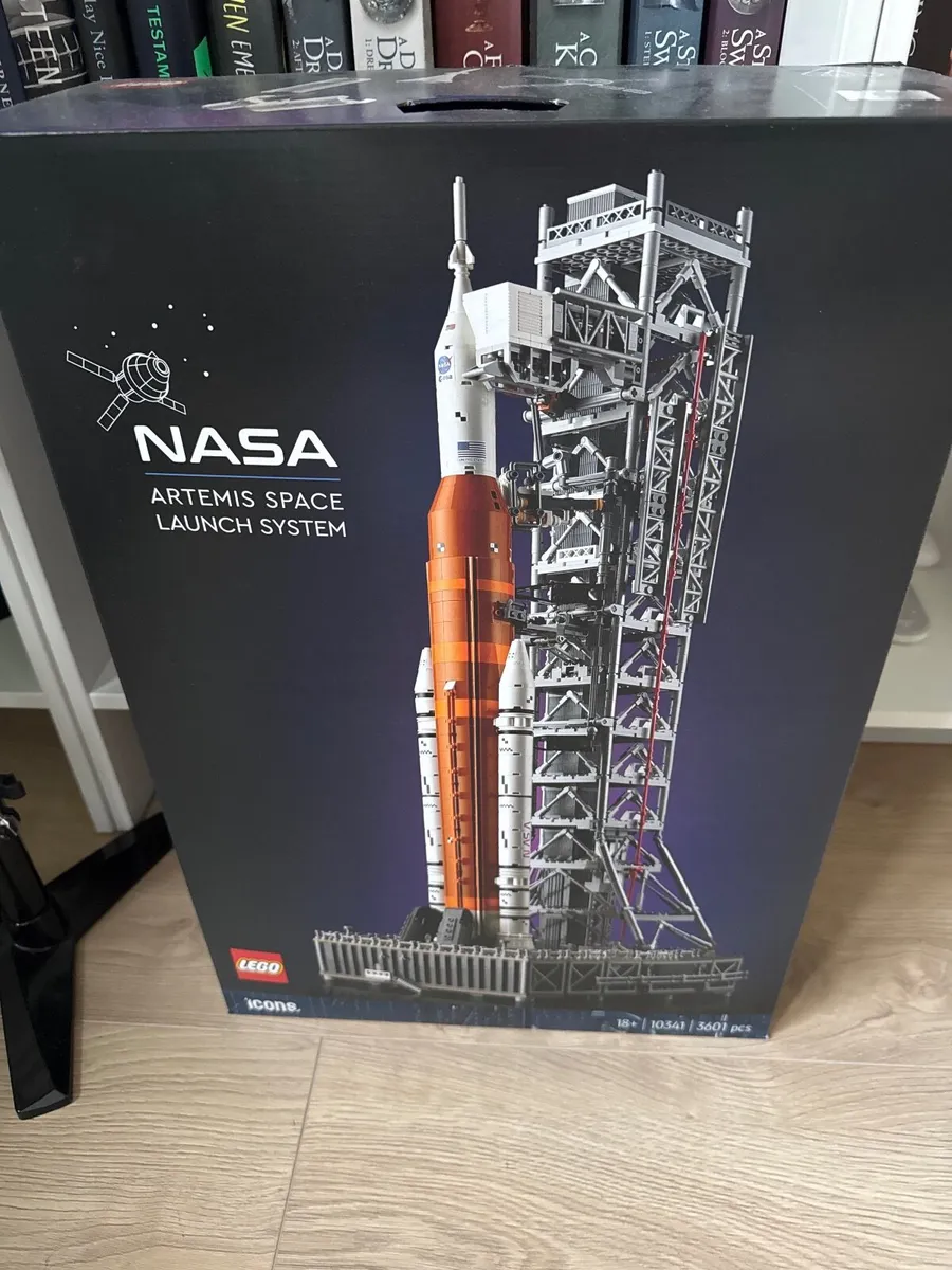 Lego Artemis Space Launch System