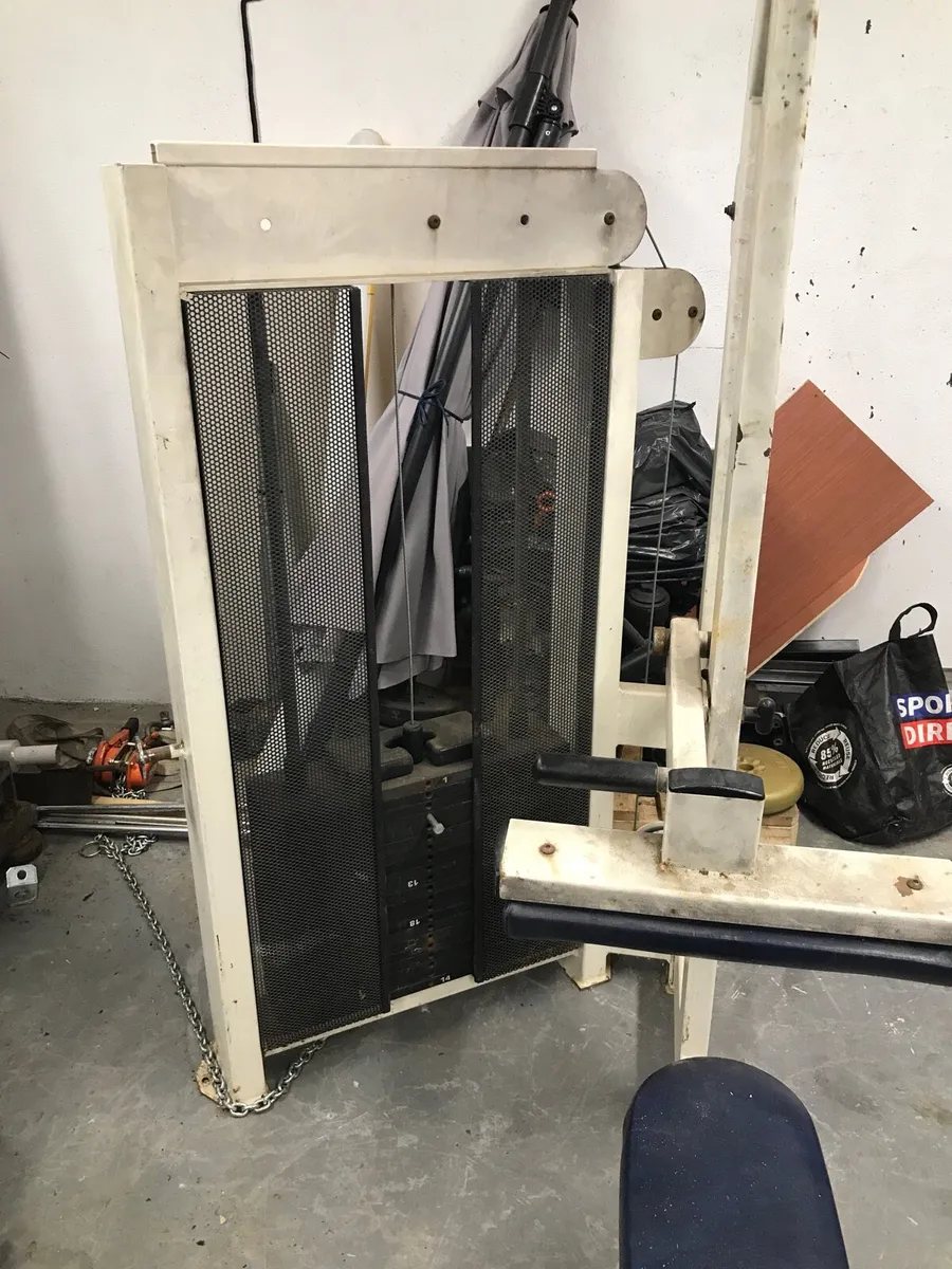 Trotter lat pull down machine - Image 2