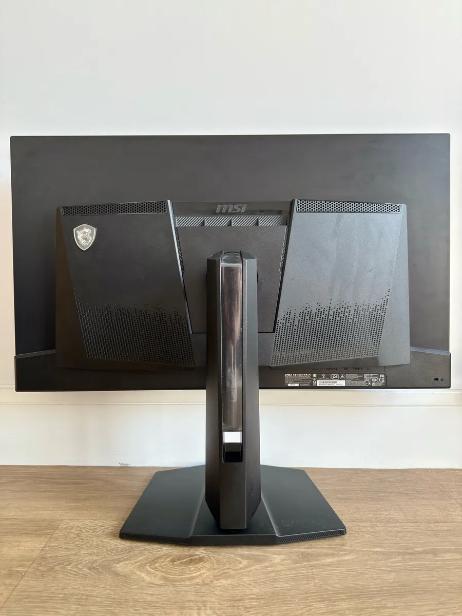 MSI MAG 321UPX QD-OLED 32” 4K 0.03ms 240Hz - Image 1