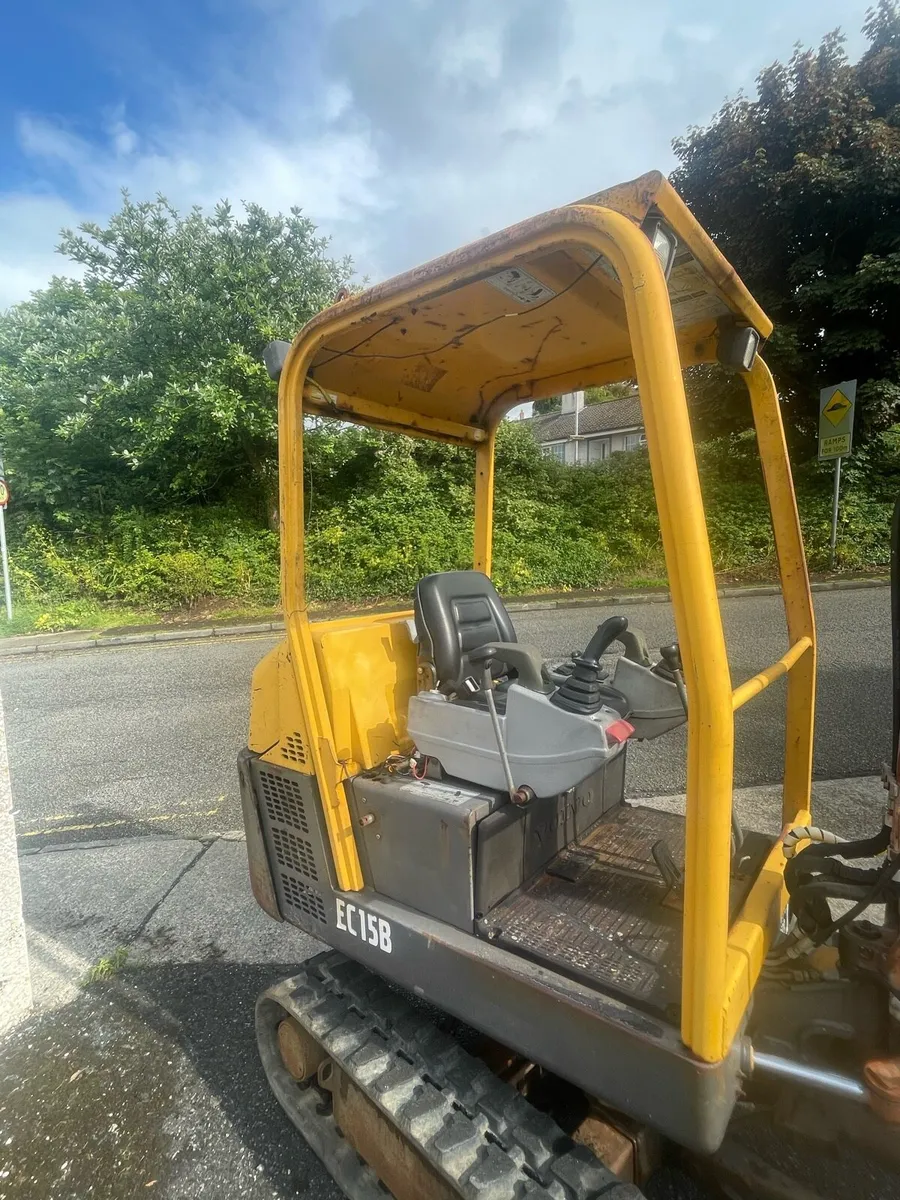 volvo 1.7 ton digger - Image 4