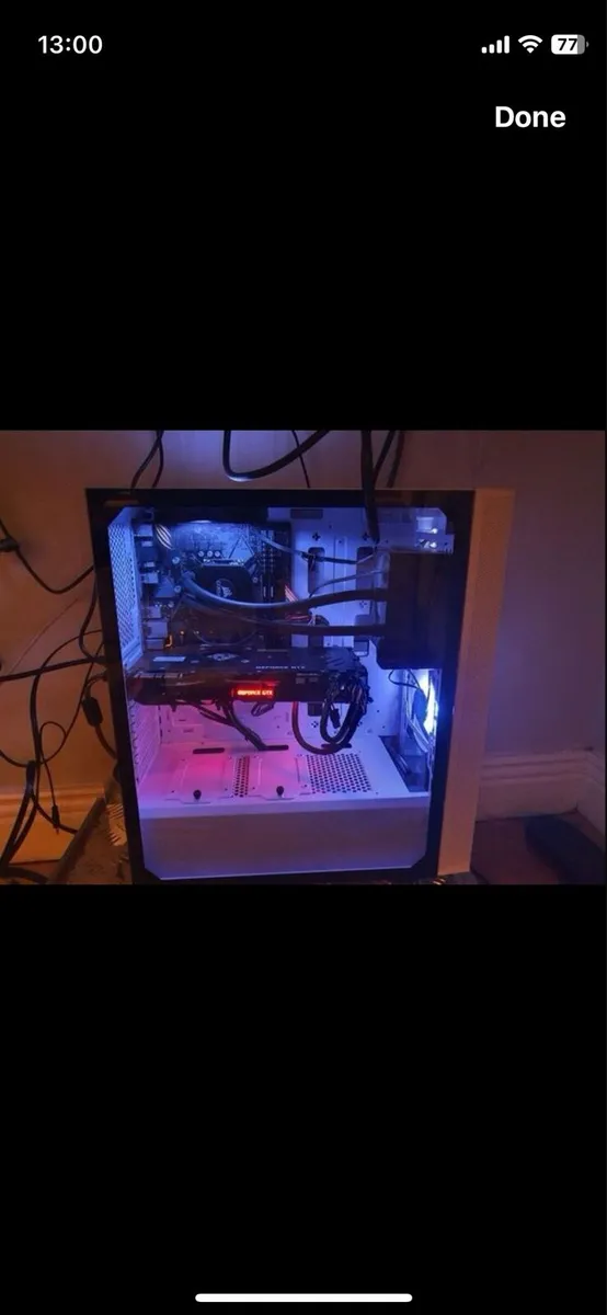 Computer + Desk + Access. - Image 1