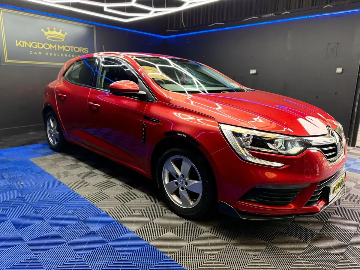 Renault Megane,Nct 08/26,STUNNING - Image 2