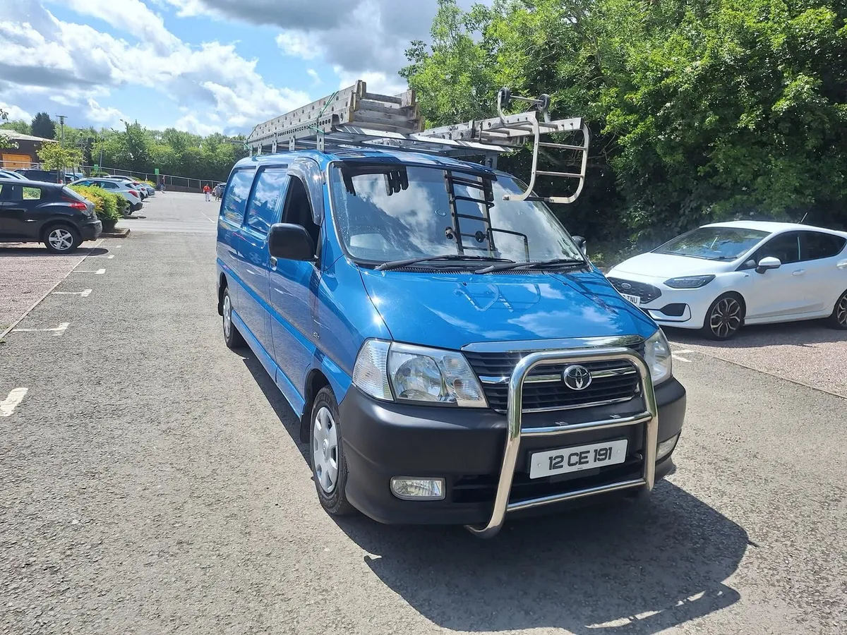 2012 hiace mint condition !!PRICE IN EURO!! - Image 2