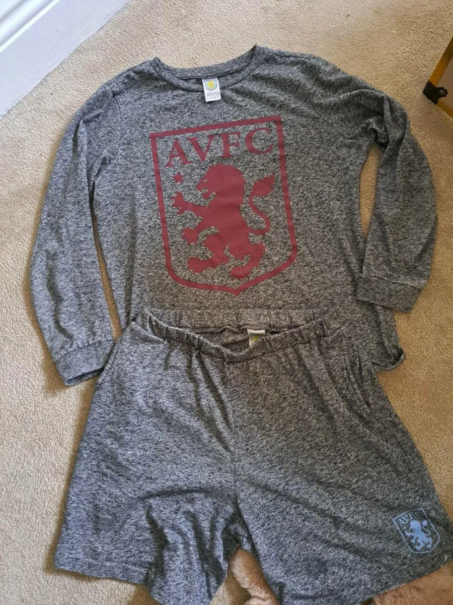 Aston villa Boys pyjamas 10-11 - Image 1