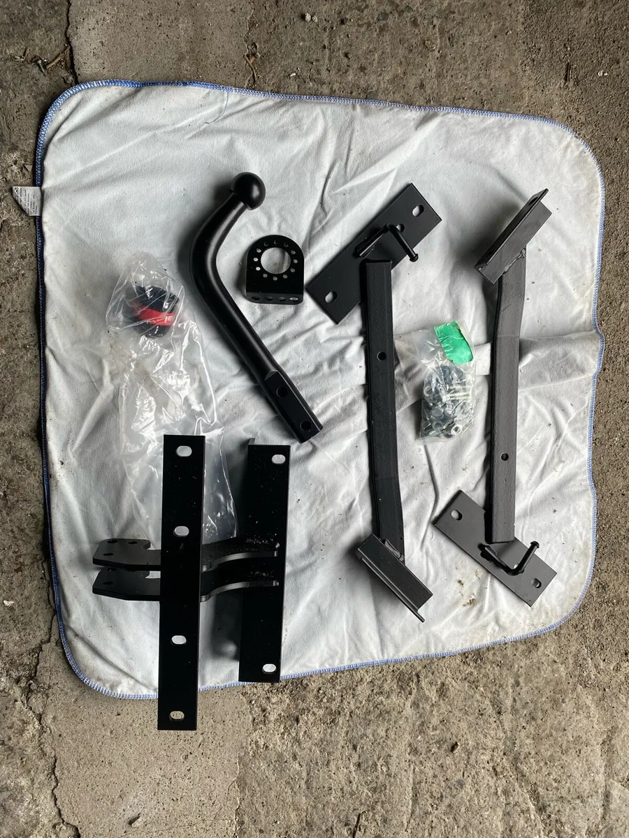 Car tow hitch - Image 2
