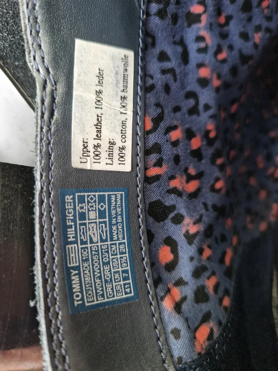Genuine Tommy Hilfiger Ankle Boots UK7 - Image 4