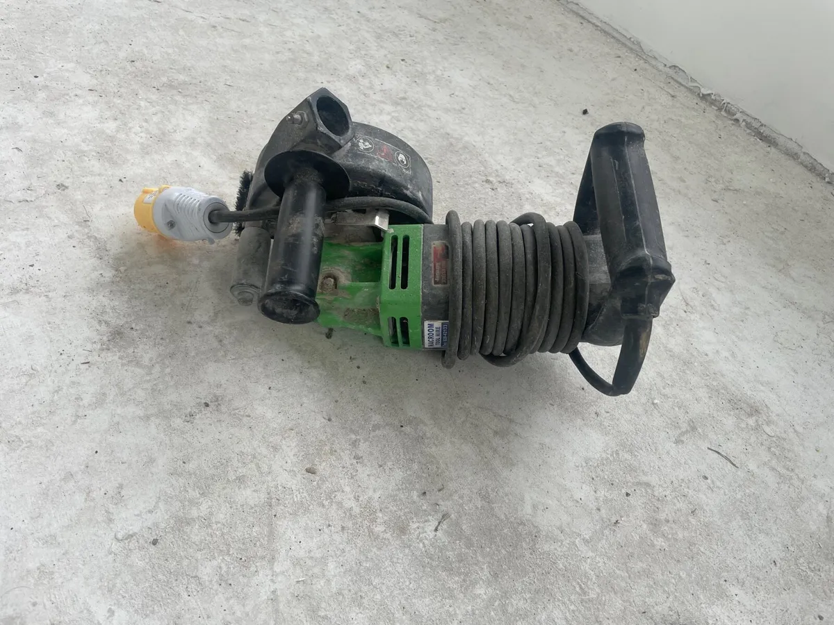 Wall Chaser 110v - Image 1