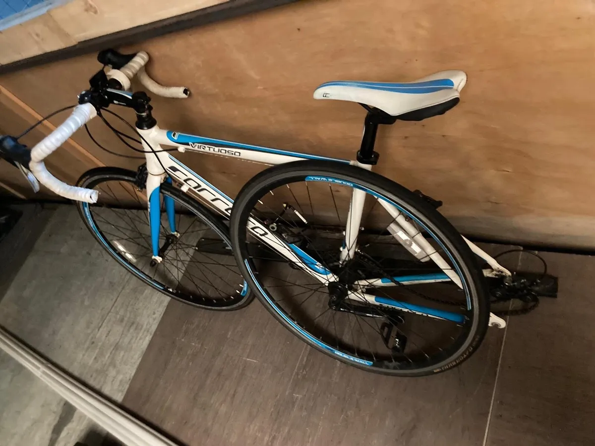Road bike - Image 3