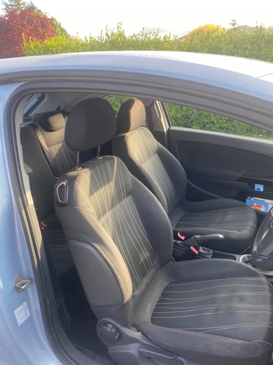 Vauxhall Corsa 2007 - Image 2