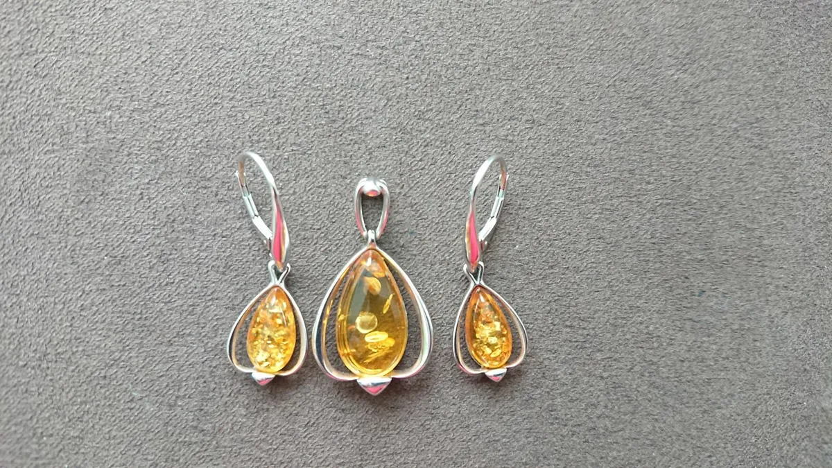 925 silver with real amber earrings and pendant - Image 1
