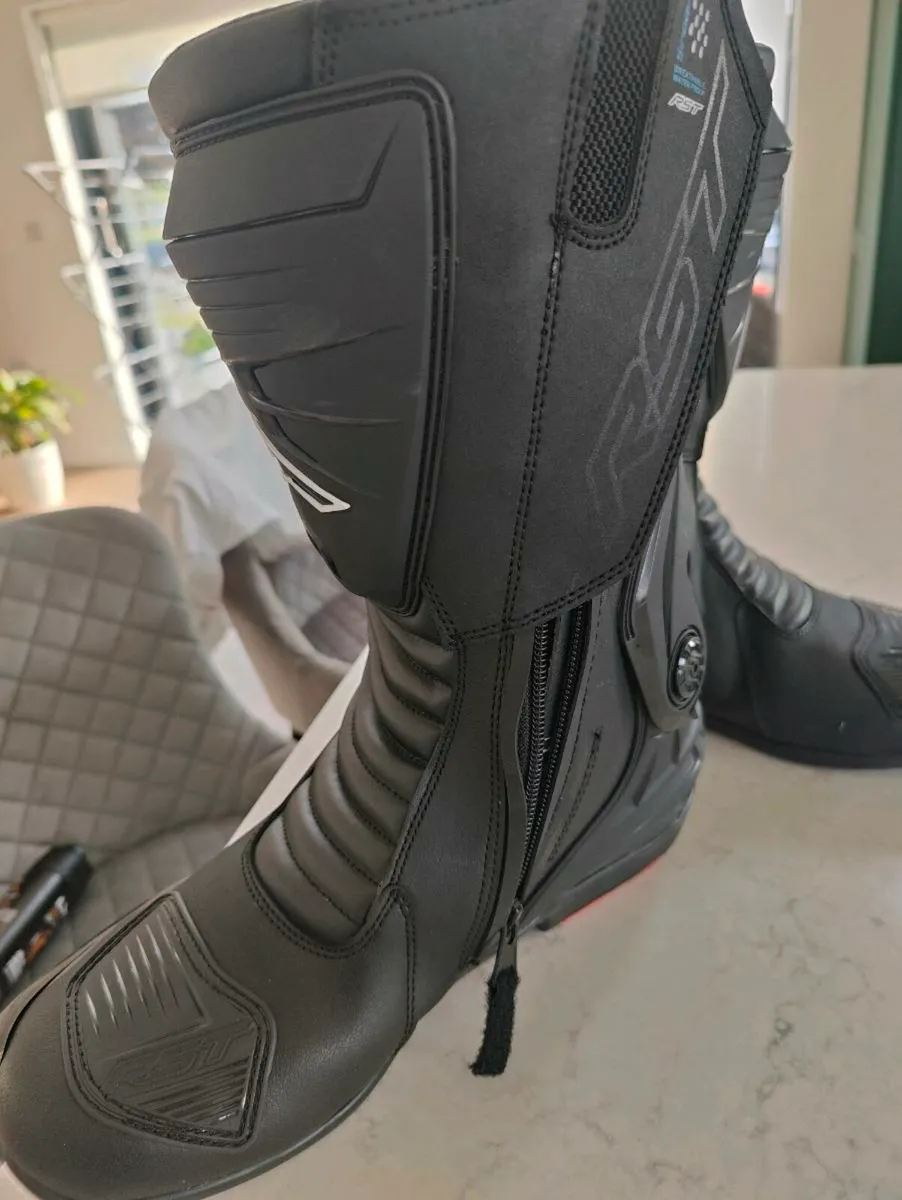Motorcycle boots - Image 2