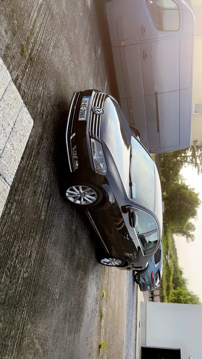 Volkswagen Passat - Image 2