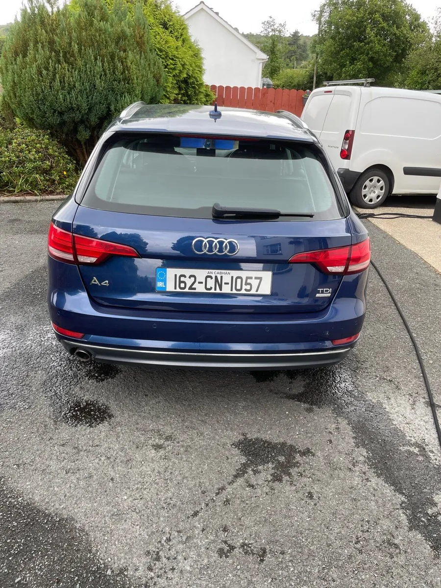 162 Audi A4 Avent Ultra Sport Automatic - Image 1