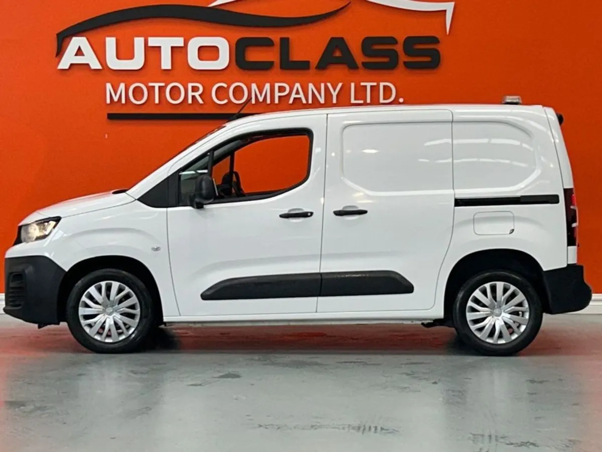 Peugeot Partner Professional Plus 1.5 Blue HDI  s - Image 4
