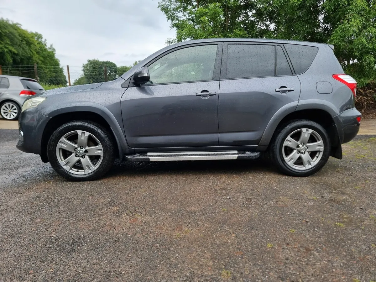 Toyota RAV4 SR 2011 - Image 1