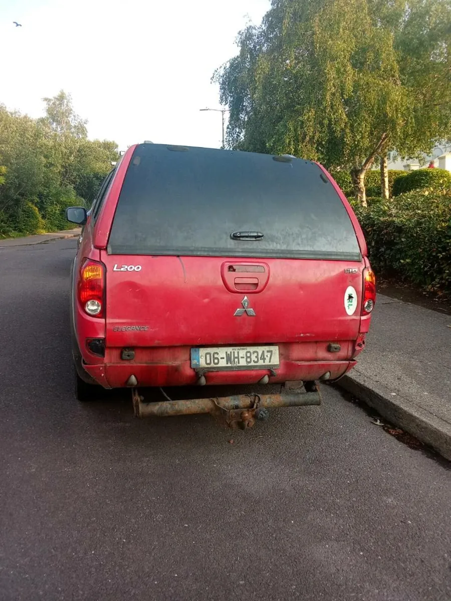 Mitsubishi l200 automatic - Image 4
