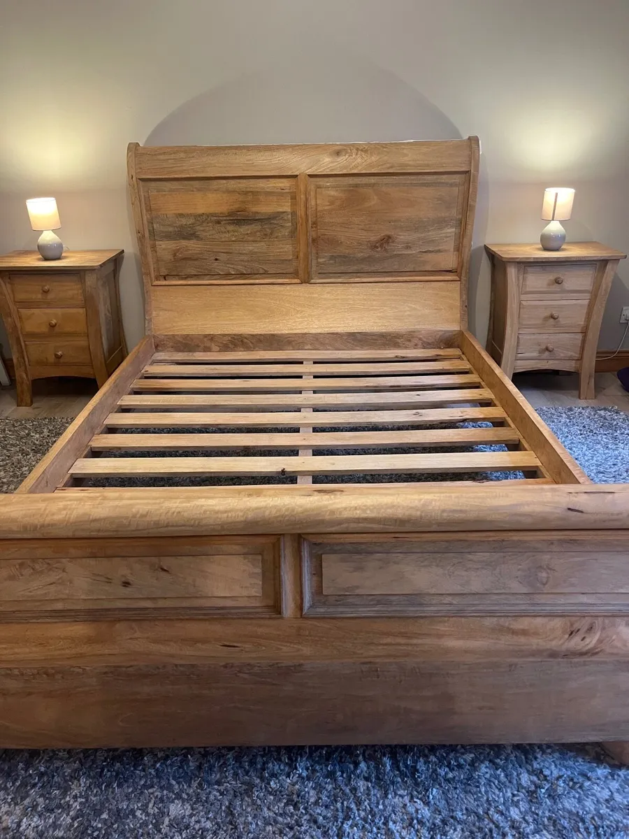 Bed King Size - Image 1