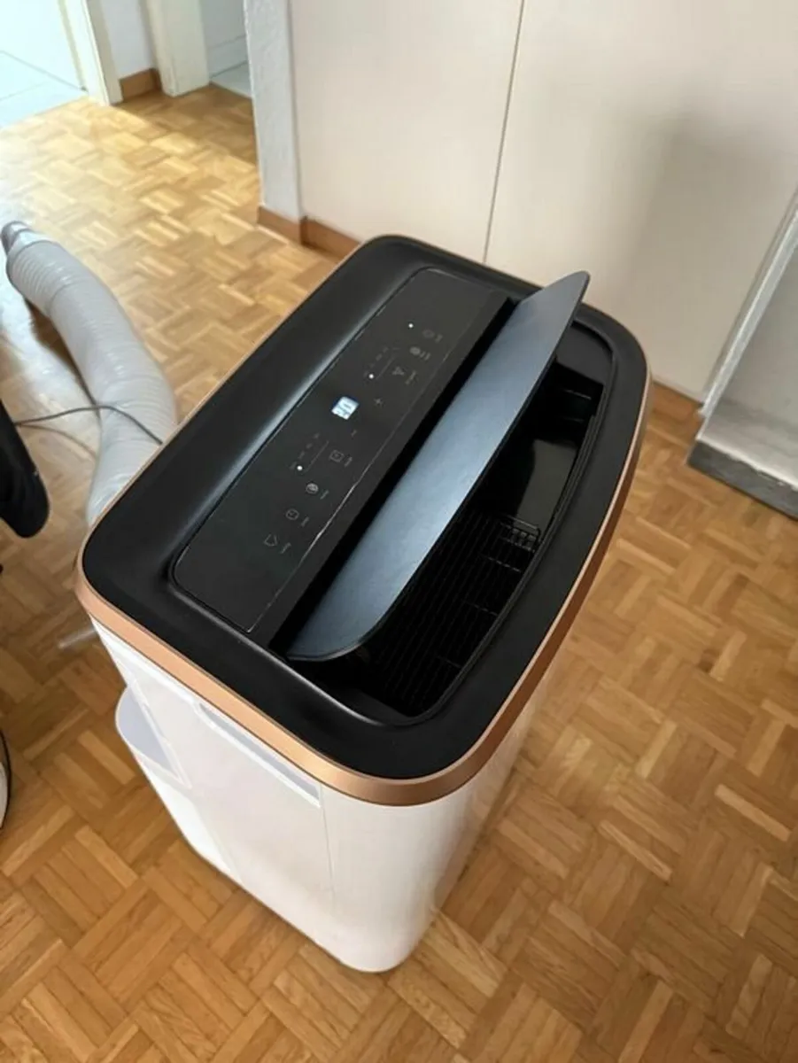 Like New Electrolux Chill Flex Pro Gold Mobile - Image 3