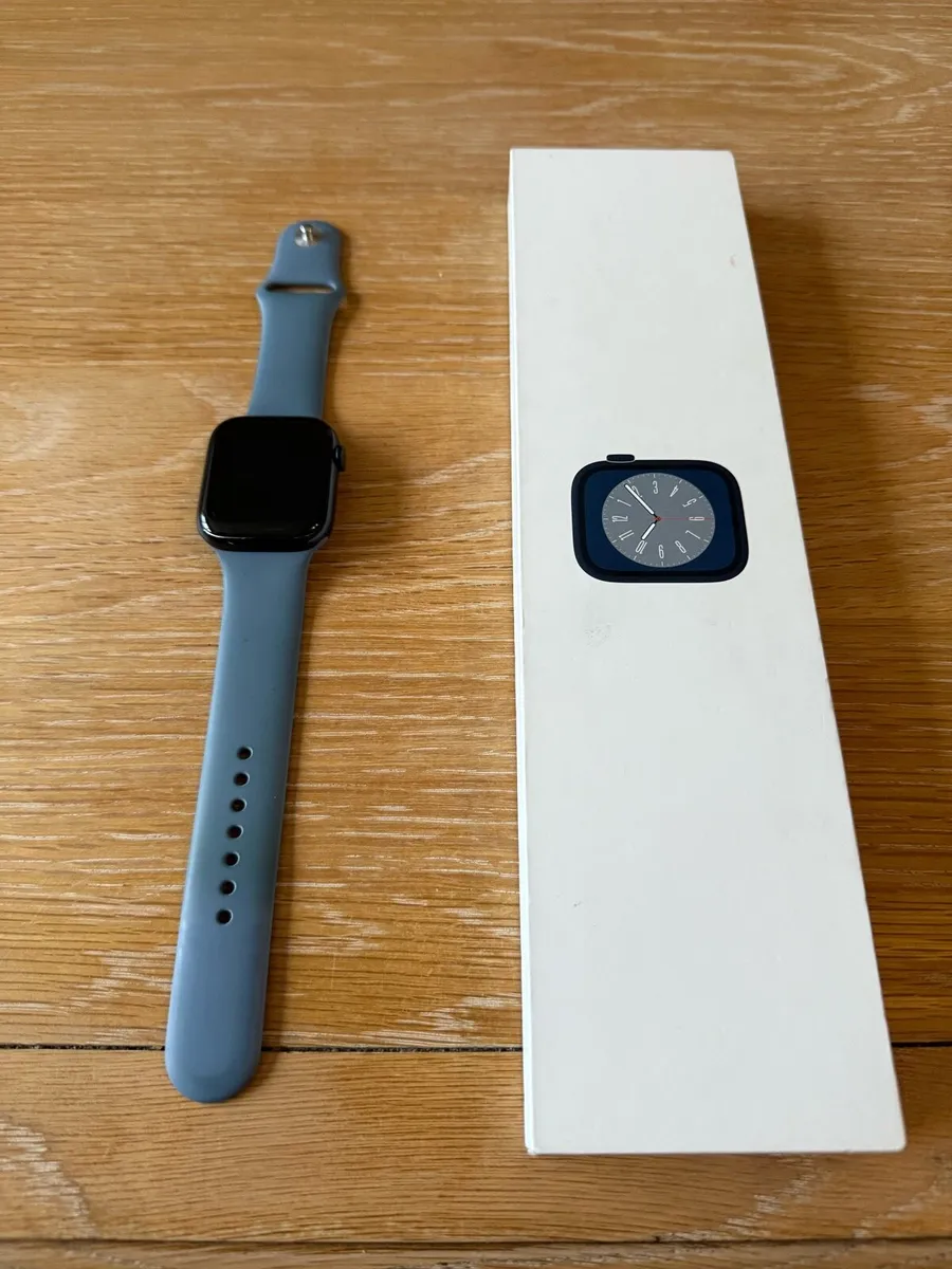 Apple Watch Series 8 - Image 1