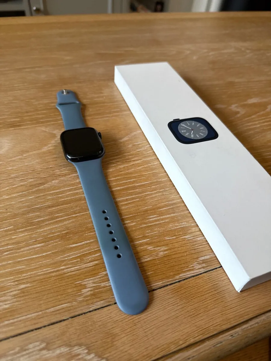 Apple Watch Series 8 - Image 2