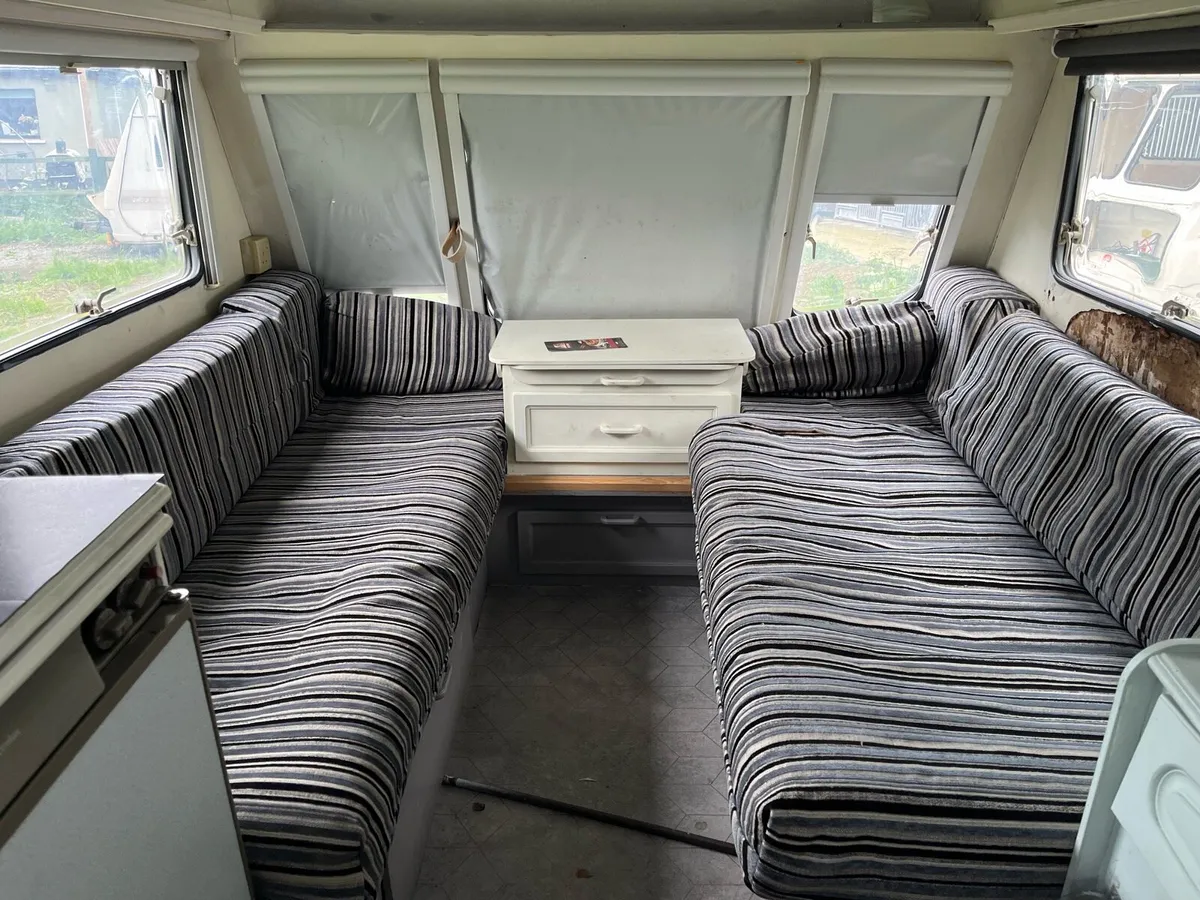 Caravan windows ∂s just in - Image 1