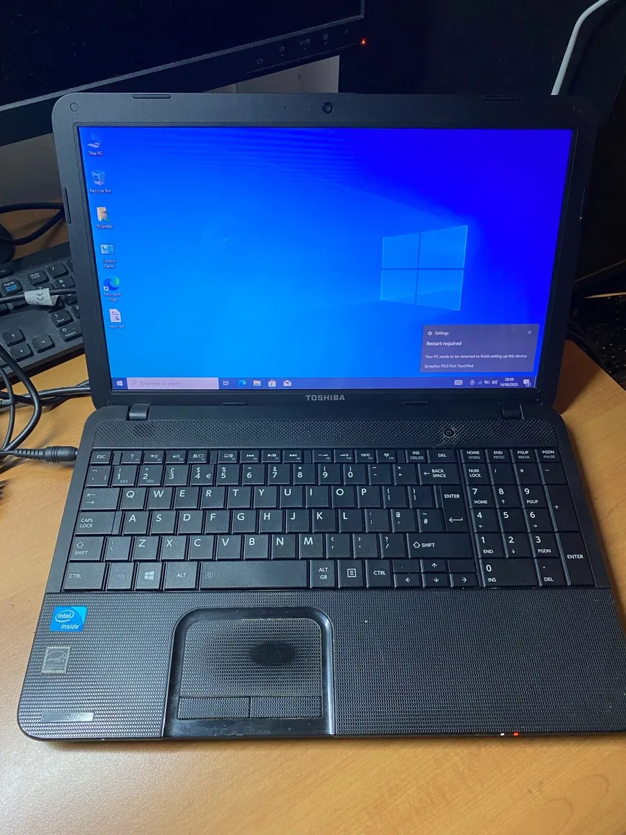 Toshiba laptop windows 10 - Image 1