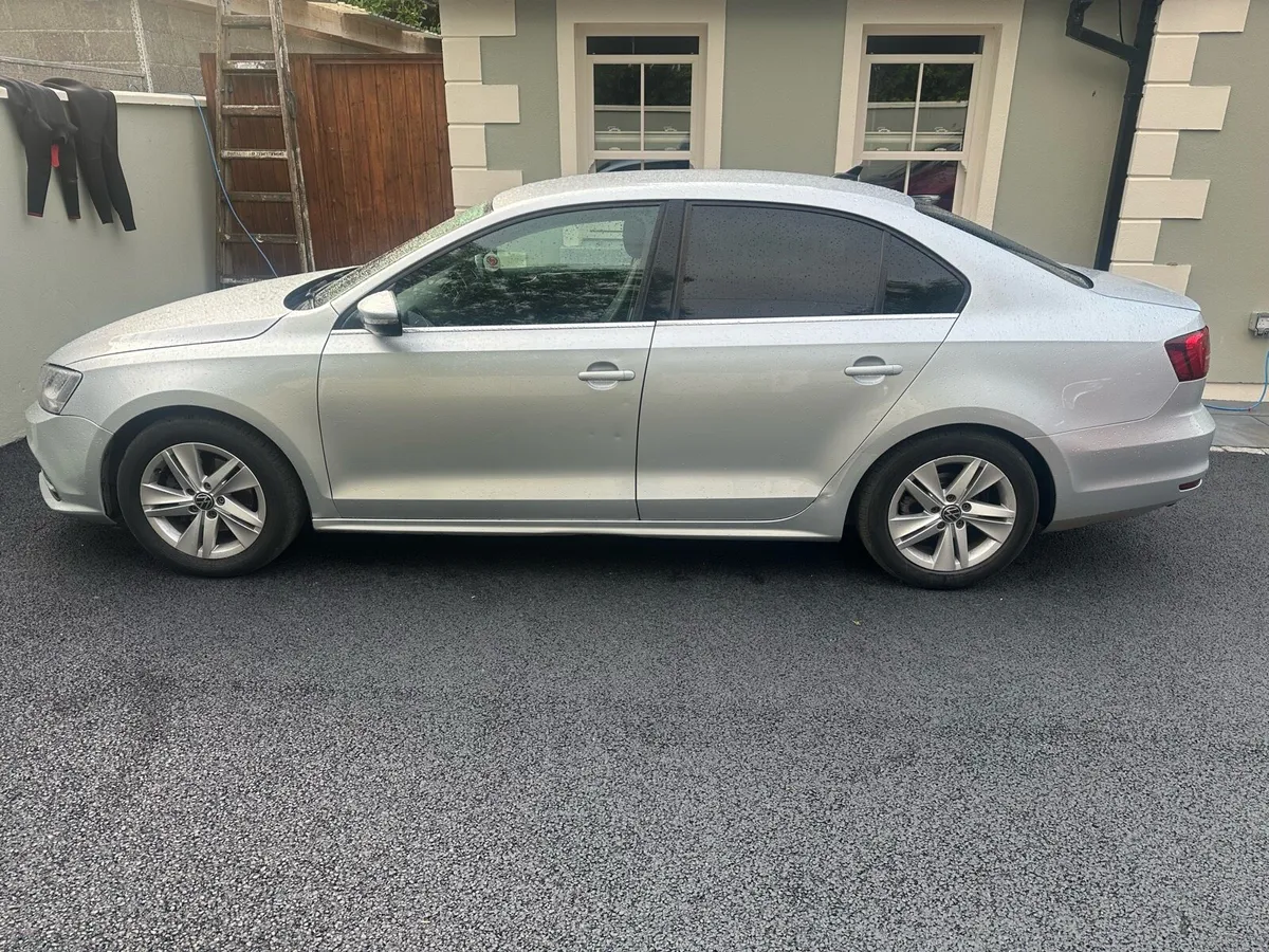 Volkswagen Jetta 2.0 high line - Image 3