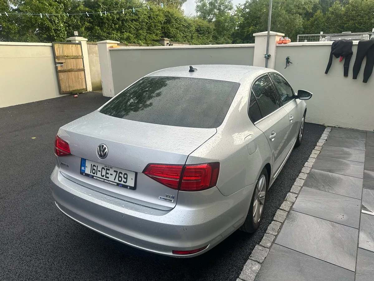 Volkswagen Jetta 2.0 high line - Image 4