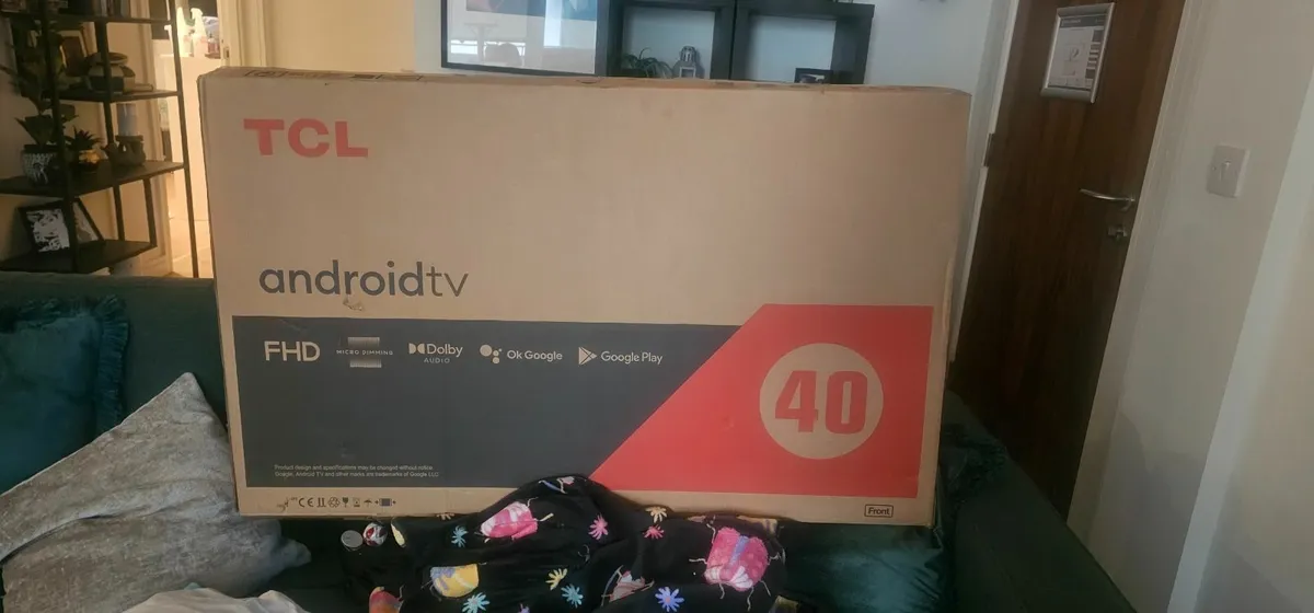 Two flat TVs - Image 1