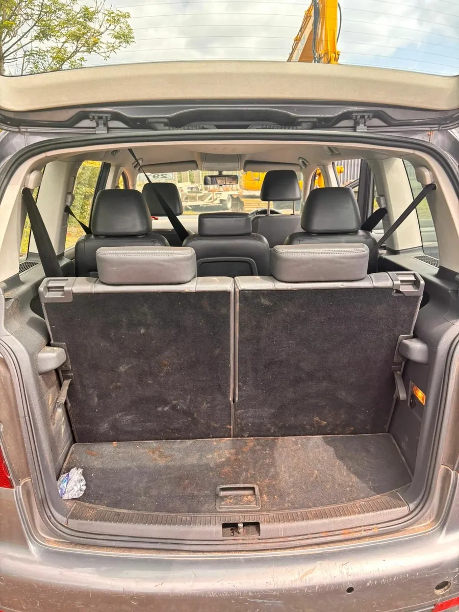 VW Touran - Image 4