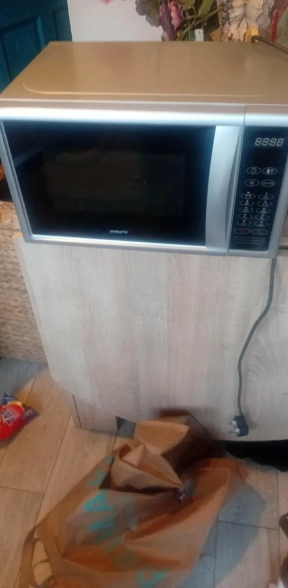 Microwave - Image 2