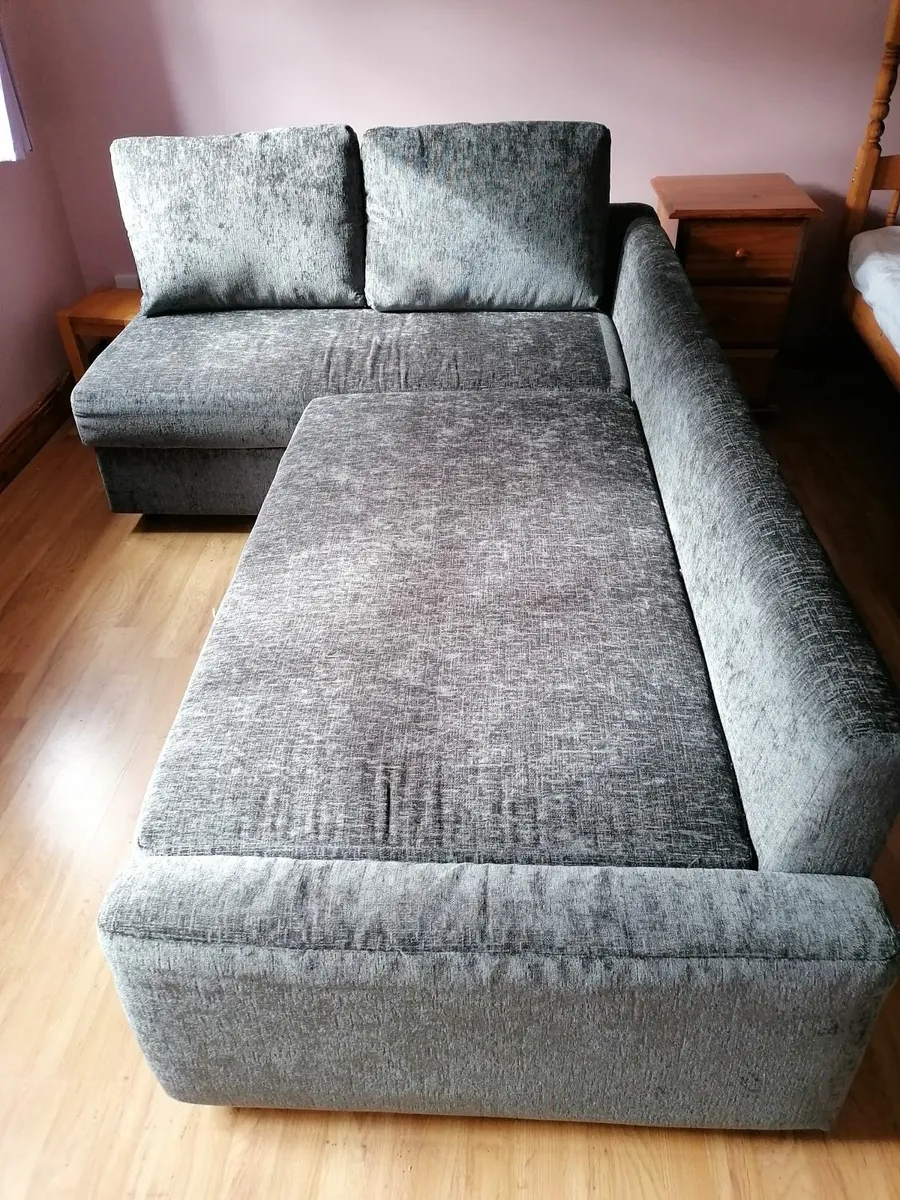 Couch - Image 2