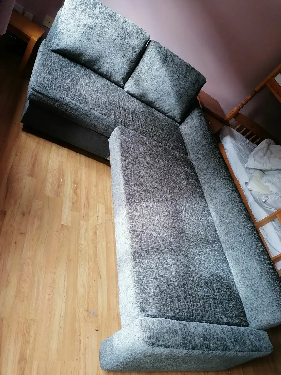 Couch - Image 3