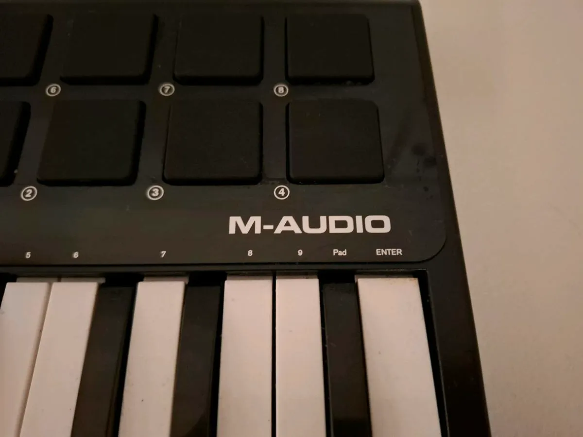 M-Audio Axiom Air Mini 32 Key USB Controller Detai - Image 3